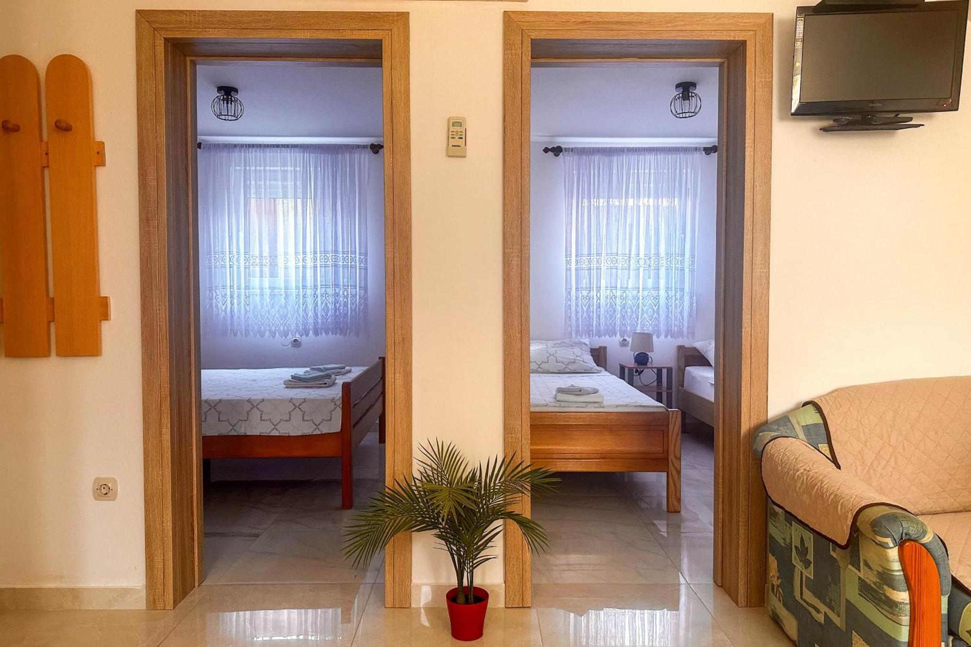 Apartmani Trupeljak ماندري الغرفة الصورة