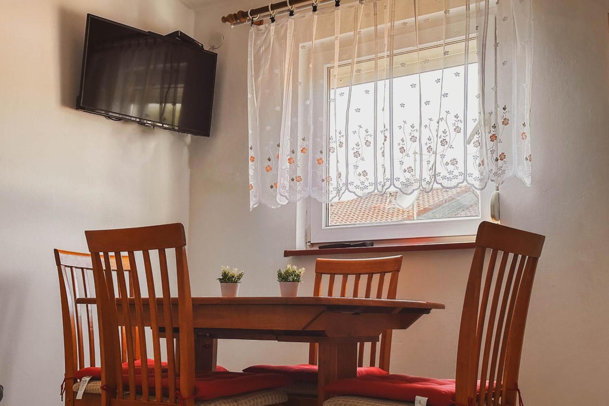Apartmani Trupeljak ماندري الغرفة الصورة